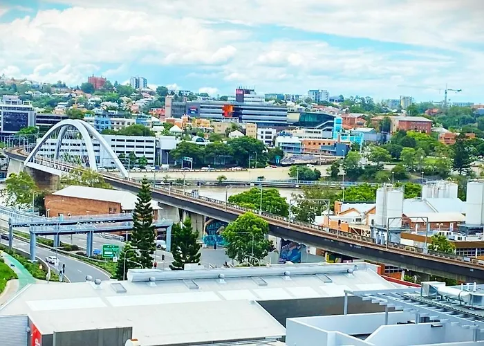 Southbank Apartment With Pool Brisbane Cbd Hosted By Homestayz