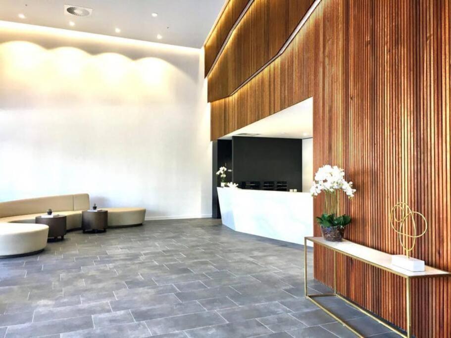 Southbank With Pool Cbd Hosted By Homestayz Brisbane