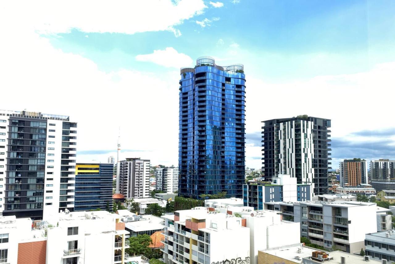 Southbank With Pool Cbd Hosted By Homestayz *